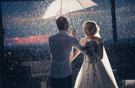matrimonio-con-pioggia